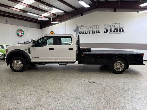 Used 2019 Ford F550 4x4 Crew Cab Super Duty image 3