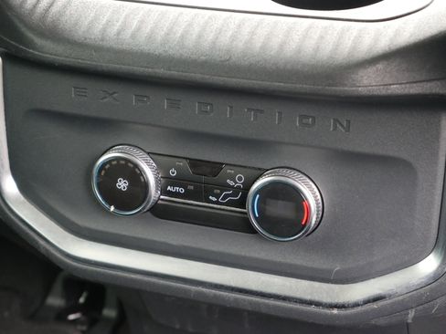 Certified 2025 Ford Expedition Max Active image 32