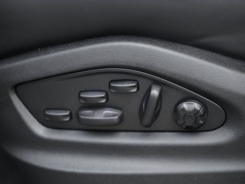 New 2025 Porsche Cayenne Coupe image 26