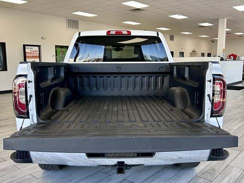 Used 2018 GMC Sierra 1500 SLT w/ Texas SLT Premium Package AWD/4WD image 9
