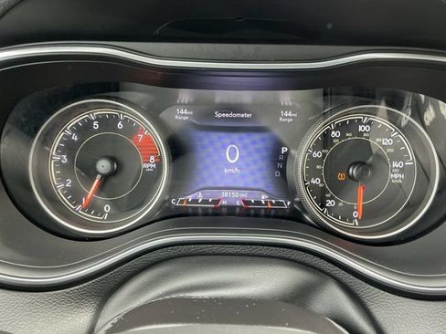 Used 2021 Jeep Cherokee Trailhawk AWD/4WD image 14