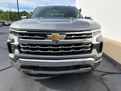 Used 2023 Chevrolet Silverado 1500 LTZ AWD/4WD image 17