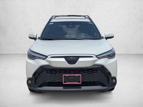 Used 2024 Toyota Corolla Cross AWD Hybrid w/ Convenience Package image 2