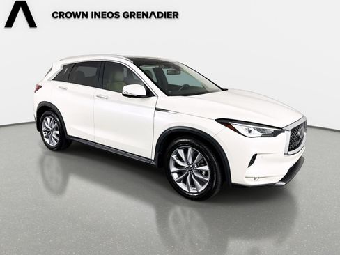 Used 2022 INFINITI QX50 Essential FWD image 3