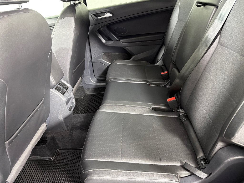 Used 2019 Volkswagen Tiguan SEL FWD image 19