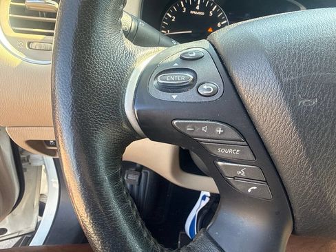 Used 2020 Nissan Pathfinder Platinum FWD image 22