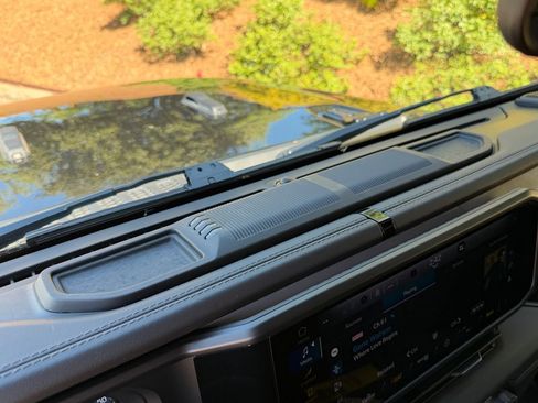 Used 2025 Jeep Wrangler Unlimited Sahara w/ Safety Group image 20