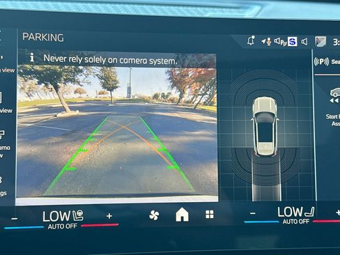 Used 2025 BMW X1 xDrive28i w/ Convenience Package image 27