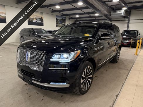 Certified 2023 Lincoln Navigator L Reserve image 18