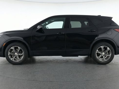 Used 2025 Chevrolet Blazer LT FWD image 5