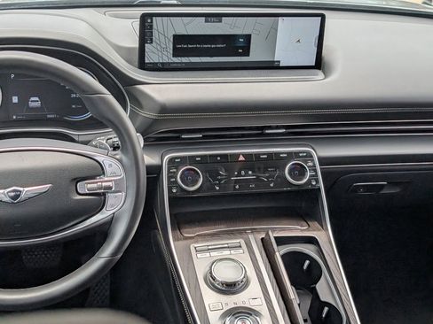 Used 2024 Genesis GV80 2.5T AWD/4WD image 12