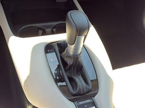Used 2024 Honda HR-V LX image 19