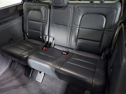 Certified 2024 Lincoln Navigator Reserve image 12