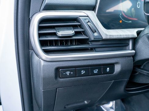 Used 2024 Kia Telluride EX w/ EX Captain's Chair Package FWD image 28