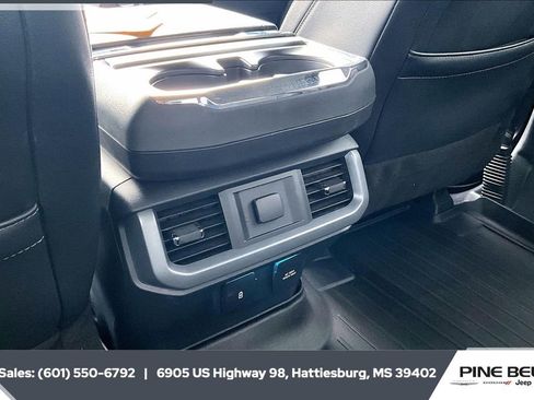 Used 2023 Ford F150 Lariat w/ Trailer Tow Package image 23