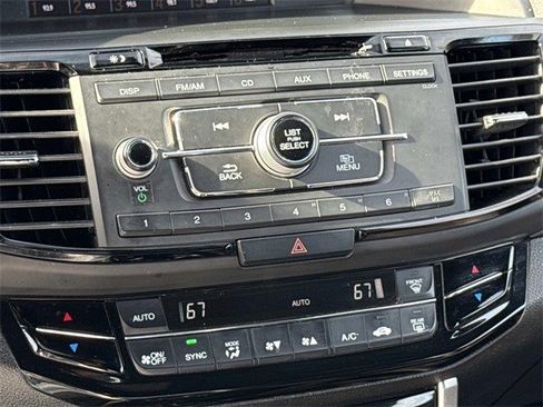 Used 2017 Honda Accord Sport image 21