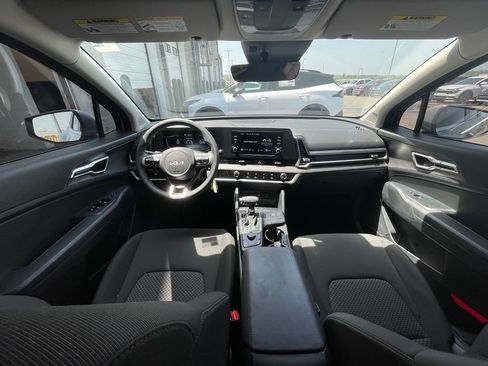 Certified 2025 Kia Sportage LX FWD image 21