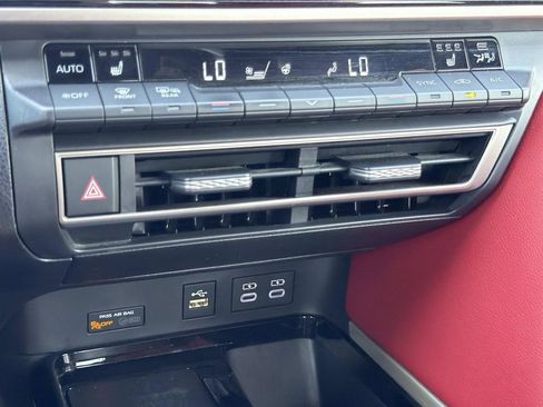 Used 2025 Toyota Camry XSE FWD image 23
