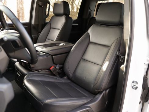 Used 2025 GMC Sierra 1500 SLT image 22