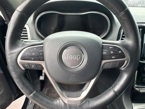 Used 2019 Jeep Grand Cherokee Altitude image 13