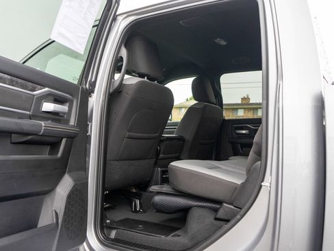 Used 2024 RAM 2500 Big Horn w/ Safety Group AWD/4WD image 27