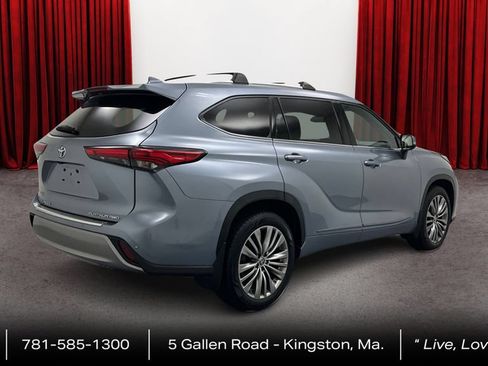 Certified 2021 Toyota Highlander Platinum AWD/4WD image 5