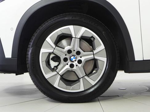 Used 2023 BMW X1 xDrive28i AWD/4WD image 5