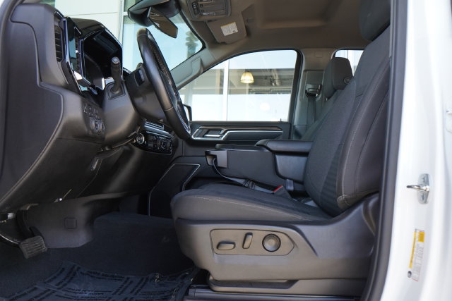 Used 2025 Chevrolet Silverado 1500 LT AWD/4WD image 29