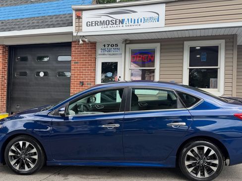 Used 2019 Nissan Sentra SR FWD image 2