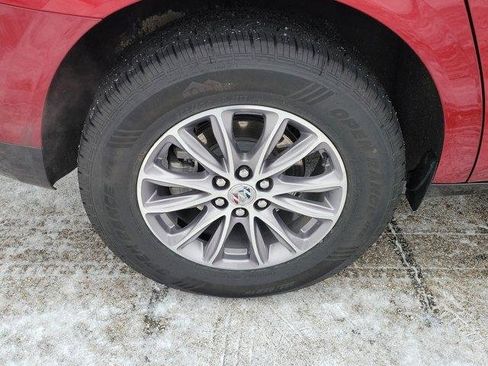 Used 2024 Buick Enclave Premium image 5