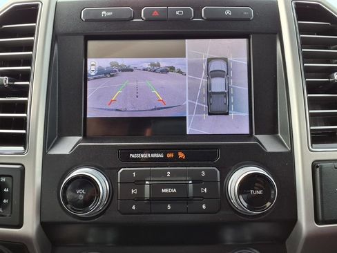 Used 2020 Ford F150 Platinum w/ Technology Package AWD/4WD image 32