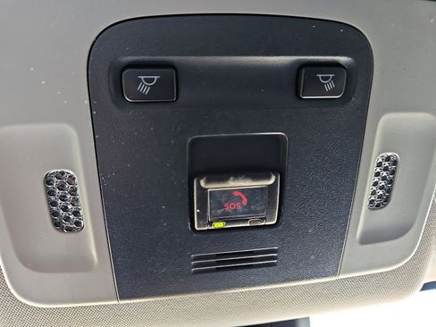 Used 2022 Toyota Camry SE FWD image 20