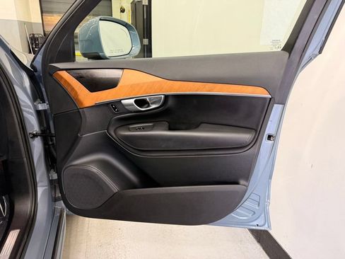 Used 2023 Volvo XC90 B5 Plus AWD/4WD image 28