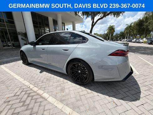 Used 2025 BMW M5 w/ Carbon Package AWD/4WD image 6