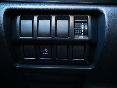 Used 2020 Subaru Forester Premium image 17