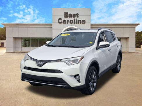 Used 2018 Toyota RAV4 Limited image 7