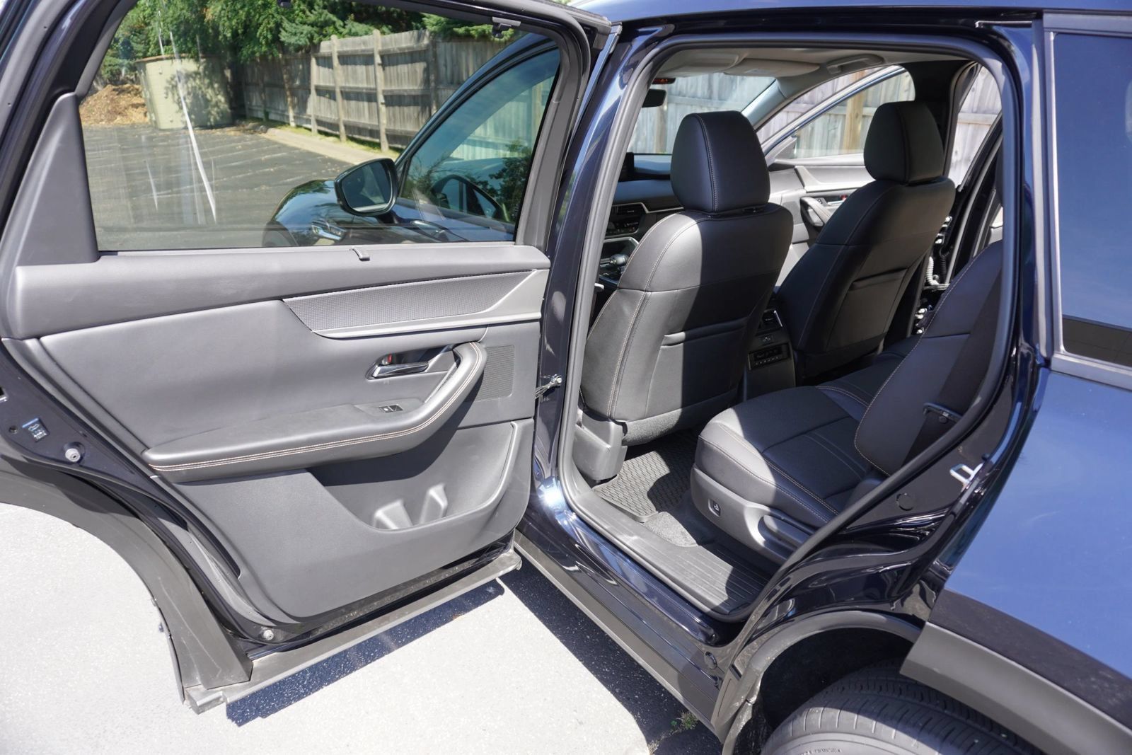 Used 2025 MAZDA CX-90 3.3 Turbo w/ Preferred Package AWD/4WD image 15