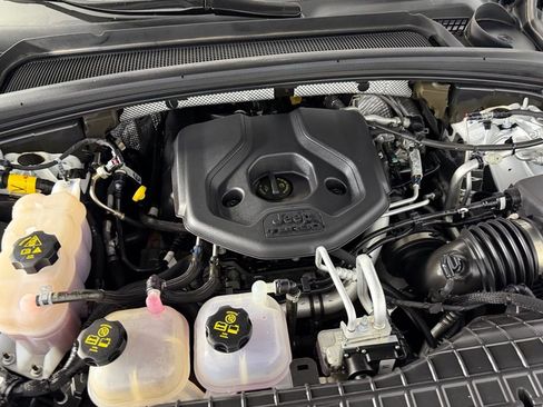 Used 2022 Jeep Grand Cherokee Limited 4xe w/ Luxury Tech Group II image 33