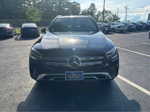Used 2021 Mercedes-Benz GLC 300 4MATIC image 3