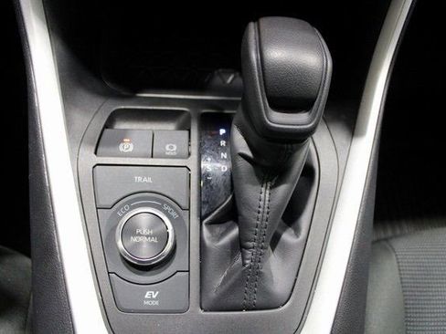 Used 2024 Toyota RAV4 LE image 10