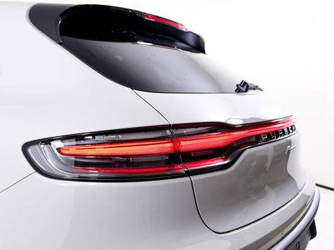 New 2026 Porsche Macan image 13