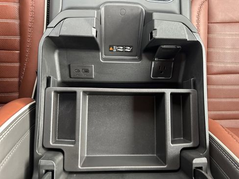 Used 2024 GMC Sierra 2500 Denali Ultimate image 6