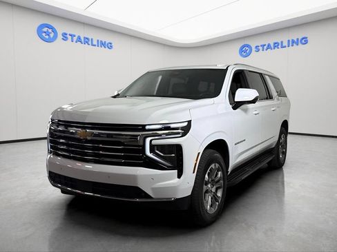 Certified 2025 Chevrolet Suburban LT w/ Comfort Package RWD image 3