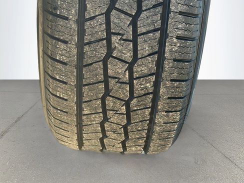 Used 2023 Jeep Grand Wagoneer Base image 46