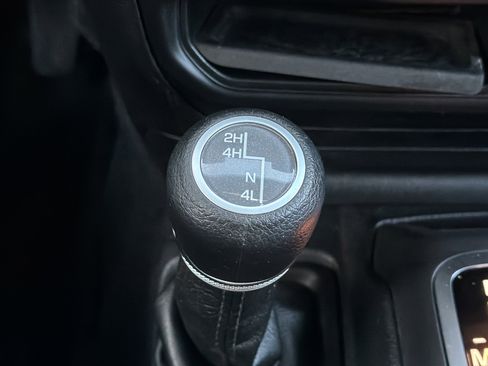 Used 2020 Jeep Gladiator Sport w/ Quick Order Package 24S image 21