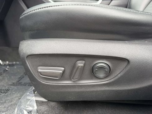 Used 2021 Toyota Highlander XSE AWD/4WD image 19