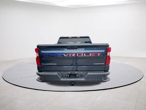 Used 2019 Chevrolet Silverado 1500 Custom w/ Custom Value Package image 5
