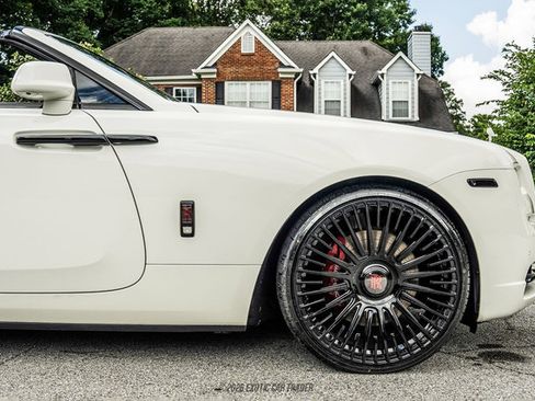 Used 2016 Rolls-Royce Dawn RWD image 11
