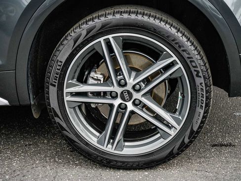 Used 2023 Audi Q5 e Premium w/ Convenience Package image 10