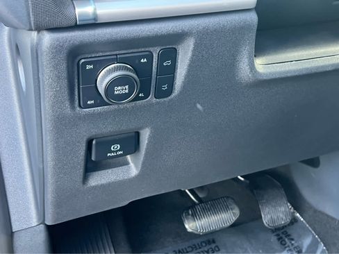 New 2025 Ford Expedition Max Active image 31